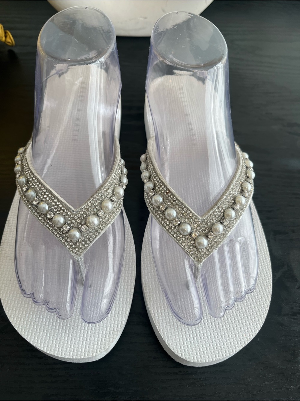 Kelly & Katie Pearl Rhinestone Platform Flip Flop Sandals White Size 8